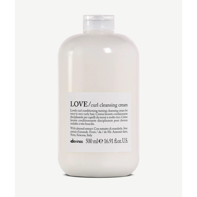 Davines LOVE Curl Cleansing Cream for Wavy and Curly Hair 500ml Davines LOVE Curl Cleansing Cream for Wavy and Curly Hair 500ml
